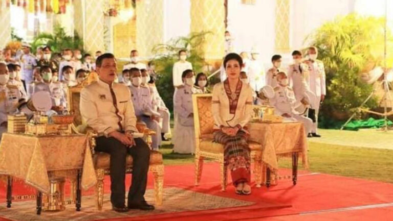 ประมวลภาพ 'ในหลวง-เจ้าคุณพระฯ' ทรงบำเพ็ญพระราชกุศล จ.ลำพูน